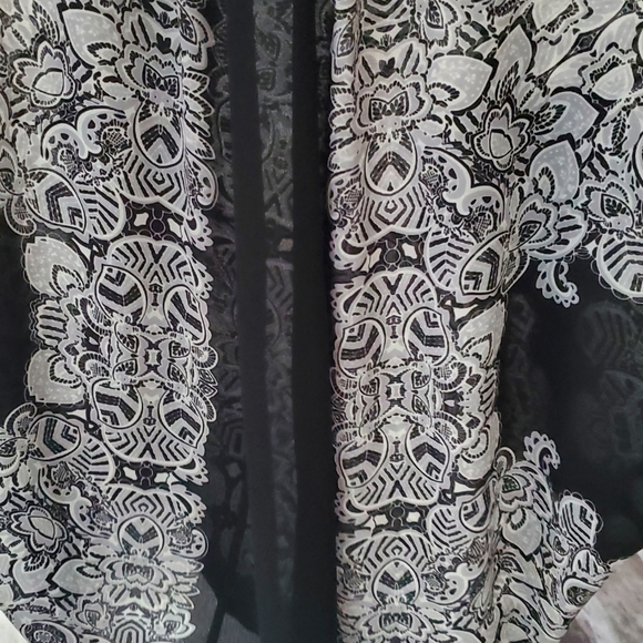 Designer top - Picture 5 of 5